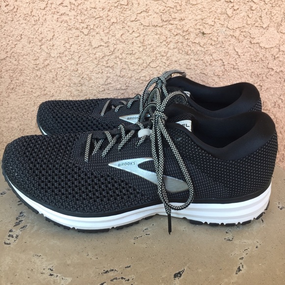 brooks revel 2 black